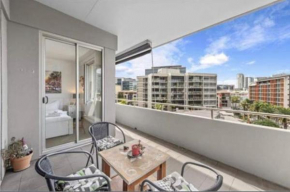 Fortitude Valley Lux Apartment